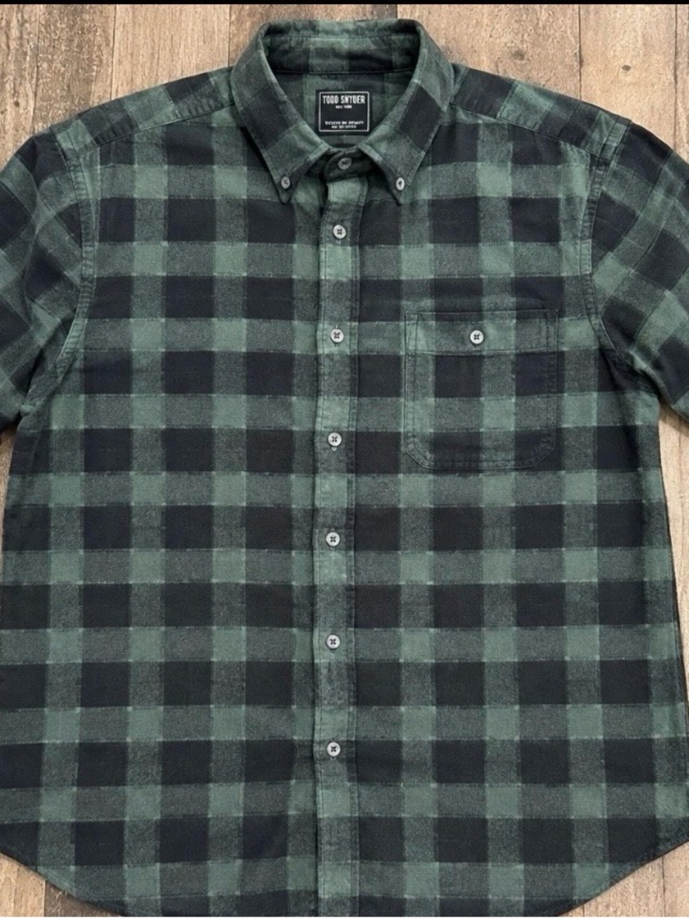 Todd Snyder Green and Black Buffalo Plaid Button-Down Shirt